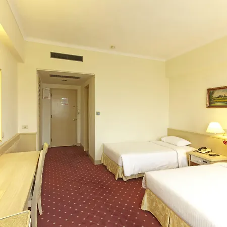 Emperor Hotel-2